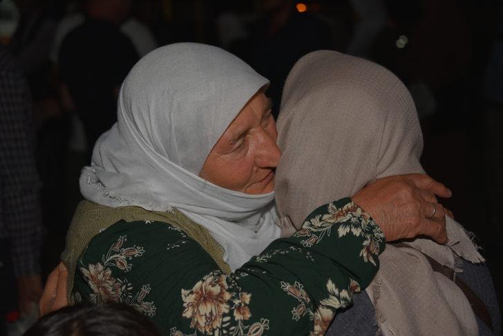 Şanlıurfa'dan ilk hac kafilesi kutsal topraklara uğurlandı G2