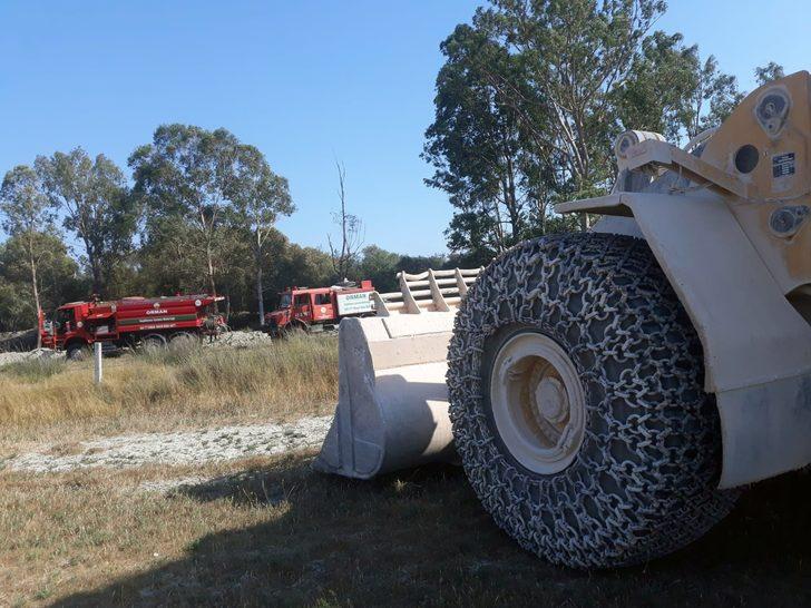 Marmaris'teki yangın mücadelesine mermercilerden iş makinesi desteği G2