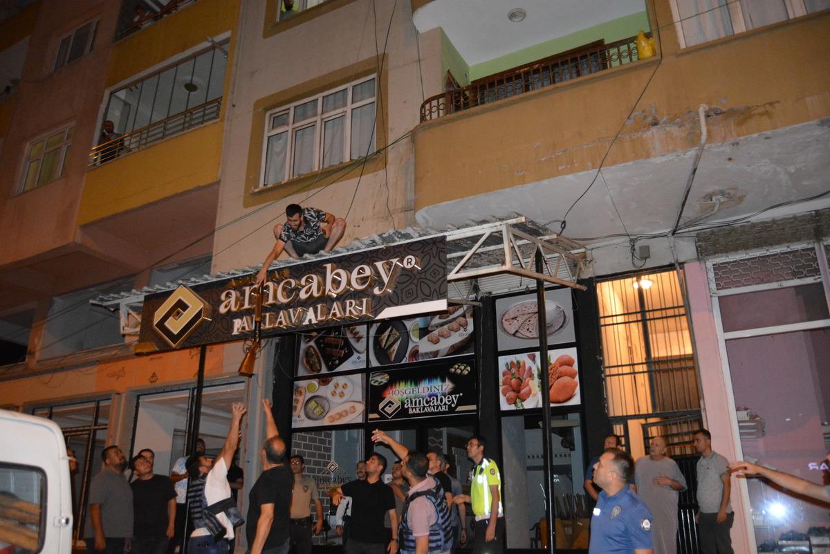 Gaziantep&rsquo;te eşi ve 2 &ccedil;ocuğunu silahla rehin alan kişi ikna edildi