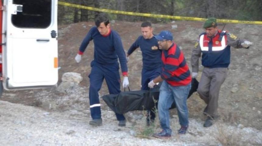 Banka m&uuml;d&uuml;r&uuml; ormanlık alanda &ouml;l&uuml; bulundu