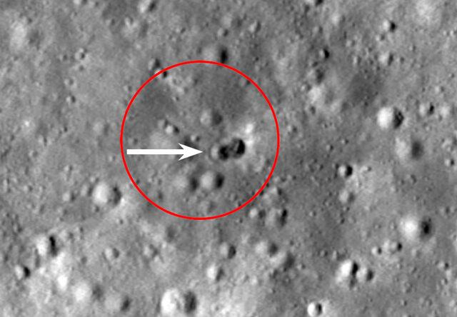 NASA o görüntüleri paylaştı! Ay'a çarpan roket dev krater oluşturdu