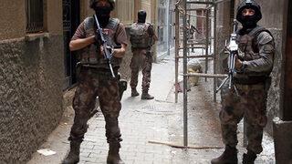 SON DAKİKA: Paravan şirketler üzerinden kamuyu 25 milyar zarar ettiren o firmalara darbe! 3 suç örgütü lideri yakalandı