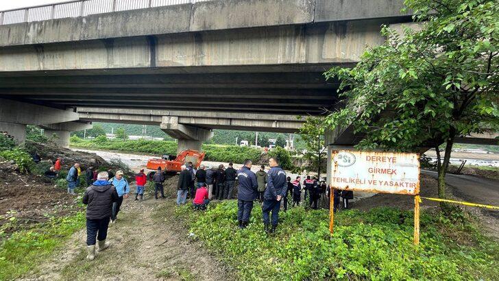 Düzce'de sele kapılan operatörün bulunması için çalışma başlatıldı G2