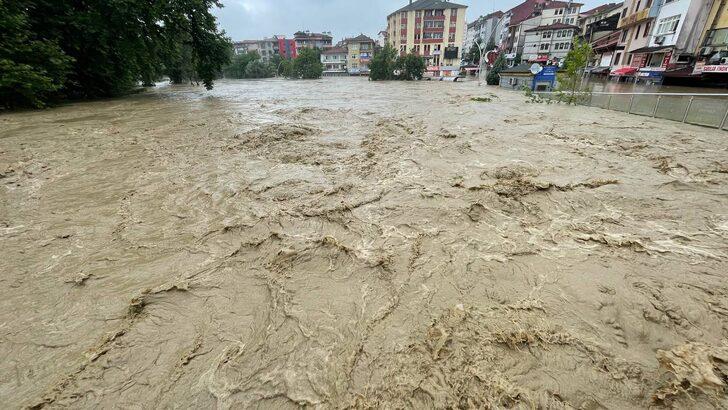 Bartın'da taşkın nedeniyle tarihi Kemerköprü su altında kaldı G4