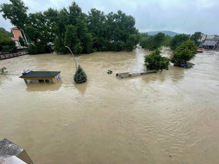 Bartın'da taşkın nedeniyle tarihi Kemerköprü su altında kaldı G5