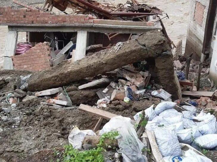 Karabük'te sağanak nedeniyle bir ev yıkıldı, bir bina hasar gördü G4