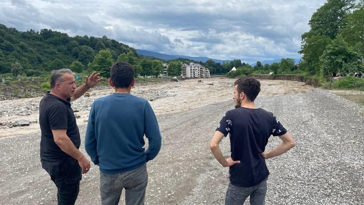 Düzce'de taşkın nedeniyle inşaat halindeki binalarda çökme yaşandı G3