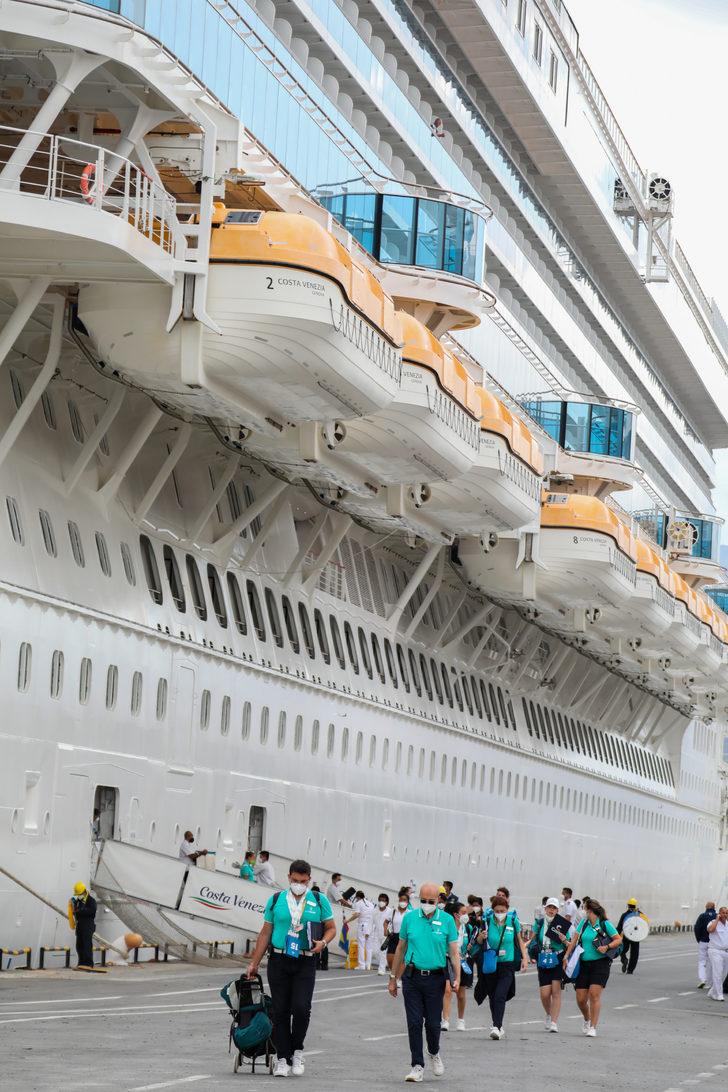 İzmir, 3 kruvaziyerle gelen 2 bin 300 turisti ağırladı G4