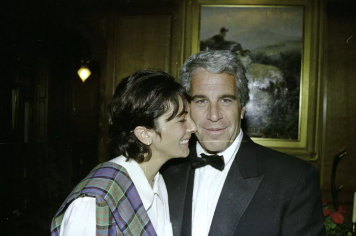 En ünlü pedofili suçlusu Jeffrey Epstein’in sevgilisi Ghislaine Maxwell davasında yeni gelişme! Hakim karşısına çıkacak G5