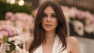 Defne Samyeli'nin kızı Deren Talu bikiniyle poz verdi! Annesinden güzel