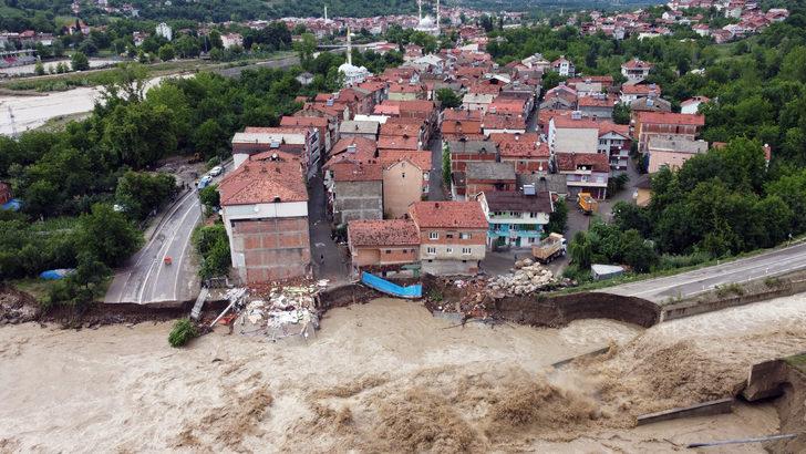 Bartın'da barajın yanında yıkımların yaşandığı mahalle boşaltıldı G4