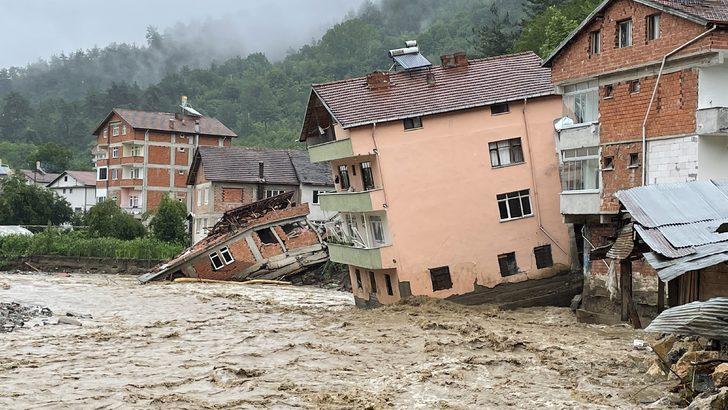 GÜNCELLEME - Karabük'te sağanak nedeniyle bir ev yıkıldı, bir bina hasar gördü G2