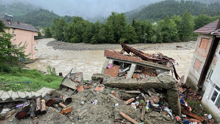 GÜNCELLEME - Karabük'te sağanak nedeniyle bir ev yıkıldı, bir bina hasar gördü G3