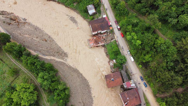 GÜNCELLEME - Karabük'te sağanak nedeniyle bir ev yıkıldı, bir bina hasar gördü G4