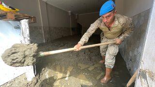 Jandarma Bozkurt'taki selin yaralarını sarmak için yeniden sahada
