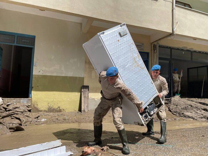 Jandarma Bozkurt'taki selin yaralarını sarmak için yeniden sahada G5