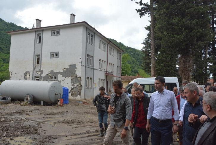 Bakan Kurum, Kastamonu'da selden etkilenen bölgelerde incelemelerde bulundu G2