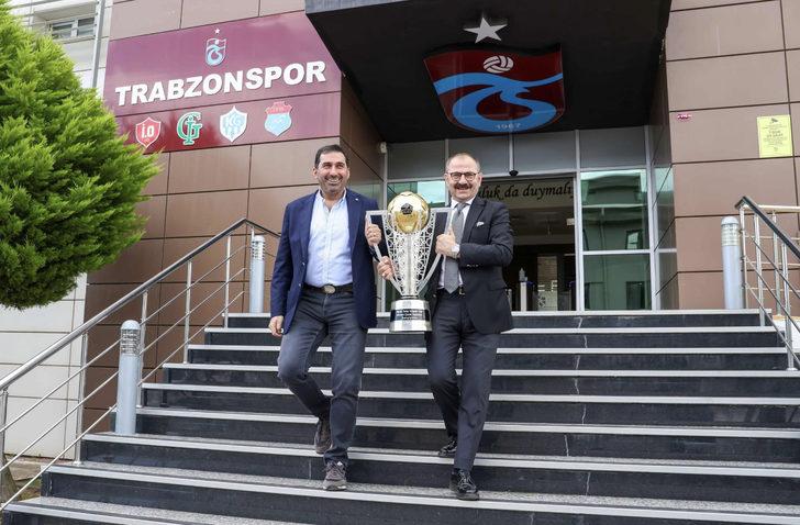 Trabzonspor'un şampiyonluk kupası müzedeki yerini aldı G1