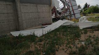 Adana'da şiddetli rüzgar ve sağanak etkili oldu