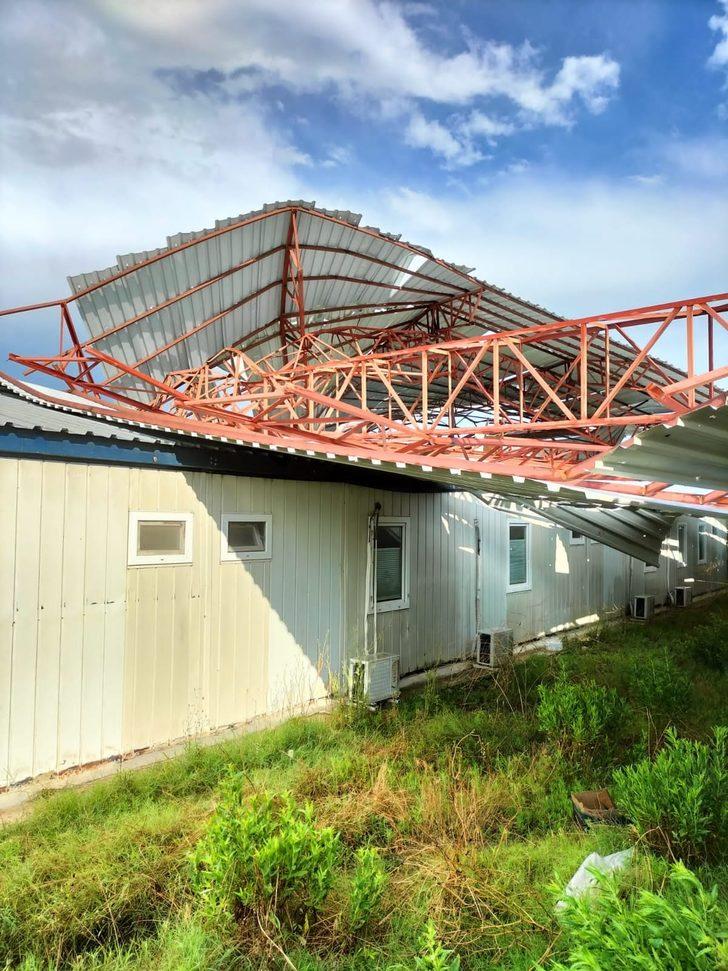 Adana'da şiddetli rüzgar ve sağanak etkili oldu G5