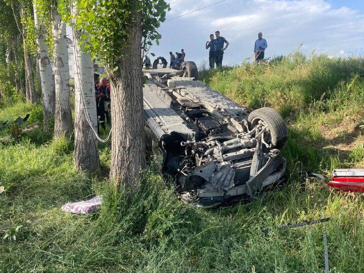 Ağrı'da polis memuru trafik kazasında yaralandı G2