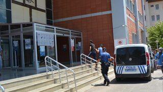 Gaziantep'te eşi ve 2 çocuğunu silahla rehin alan ve yakalanan kişi sınır dışı edilecek