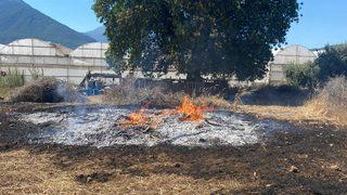 Fethiye'de iki noktada otluk alanda çıkan yangınlar söndürüldü