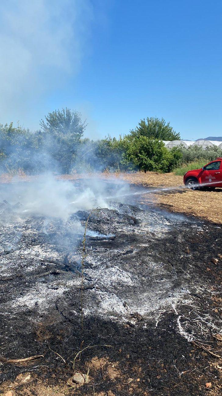 Fethiye'de iki noktada otluk alanda çıkan yangınlar söndürüldü G3
