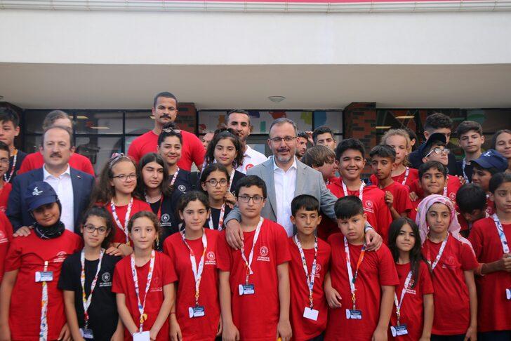 Bakan Kasapoğlu, Mersin'de Ulusal Gençlik Kampları sezon açılışında konuştu: G3
