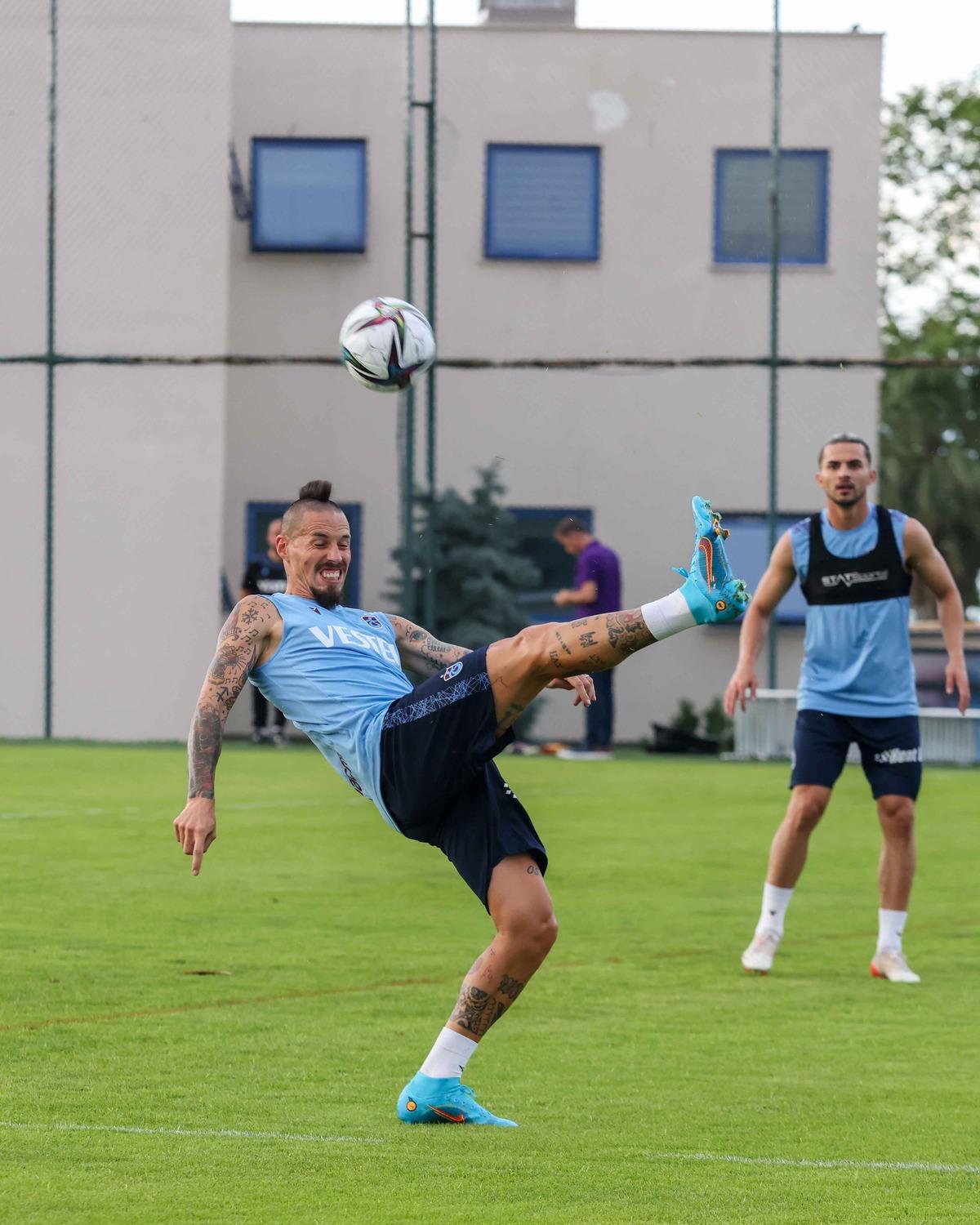 Trabzonspor, yeni sezon hazırlıklarına akşam antrenmanıyla devam etti