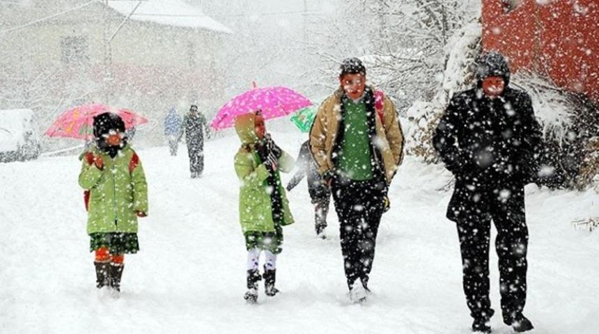 Kar yağışının ardından okullar tatil mi? Sorusuna yanıt