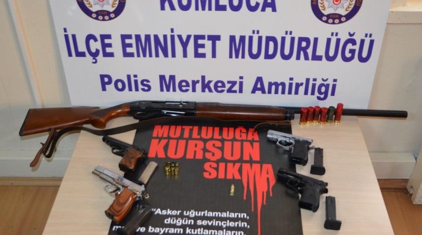 Antalya'da düğün konvoyunda silahla havaya ateş eden 6 kişiye toplam 10 bin 700 lira ceza verildi