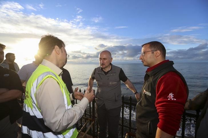 Bakan Karaismailoğlu selden etkilenen Kastamonu'nun İnebolu ilçesinde incelemelerde bulundu G4
