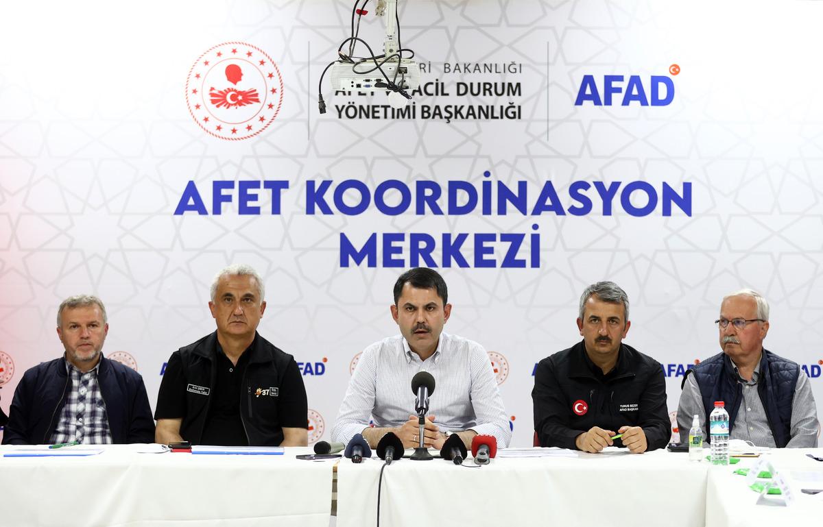 Bakan Kurum, Batı Karadeniz'de yaşanan selle ilgili y&uuml;r&uuml;t&uuml;len &ccedil;alışmaları anlattı: