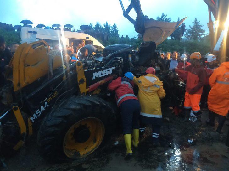 GÜNCELLEME 2 - Düzce'de sele kapılan operatörü arama çalışmalarına ara verildi G3