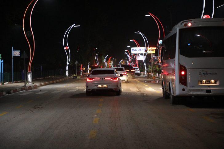 Bartın'da ırmağın taşmasıyla kapanan cadde trafiğe açıldı G3