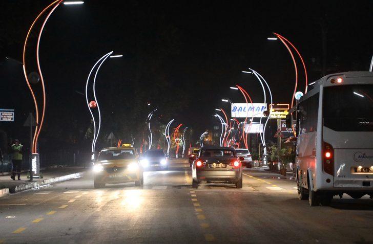 Bartın'da ırmağın taşmasıyla kapanan cadde trafiğe açıldı G4