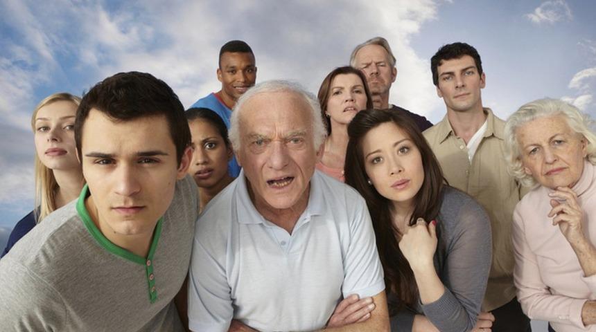 Olumsuz eleştiriler neden &ouml;vg&uuml;den daha &ccedil;ok etki bırakır?