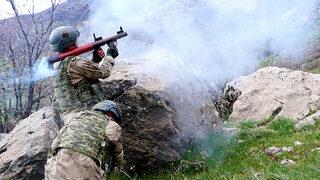 Bakan Soylu duyurdu! Silahlarıyla birlikte etkisiz hale getirildiler