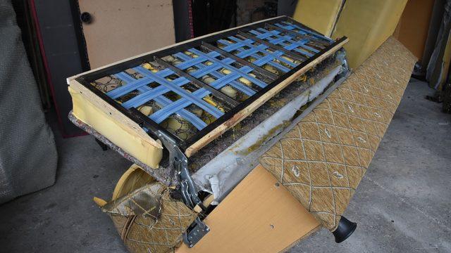 Niğde'de şaşkına çeviren olay! Tamire gönderilen kanepeden altın fışkırdı: Unuttuk