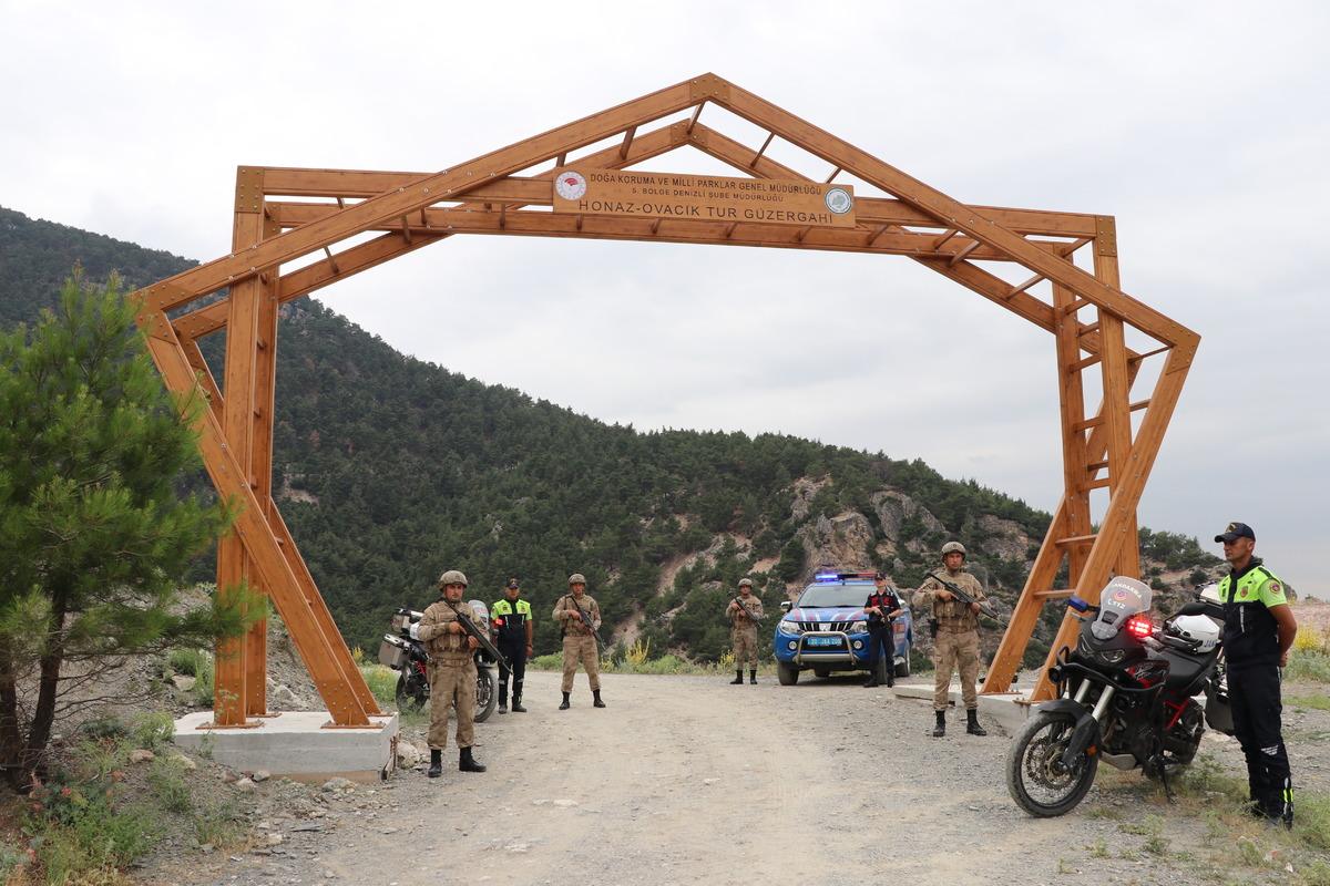 Denizli'de jandarma orman yangınlarına karşı devriyeye başladı