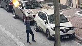 Esenyurt'ta küfür dehşeti! Evinin önüne geldi, korku saçtı