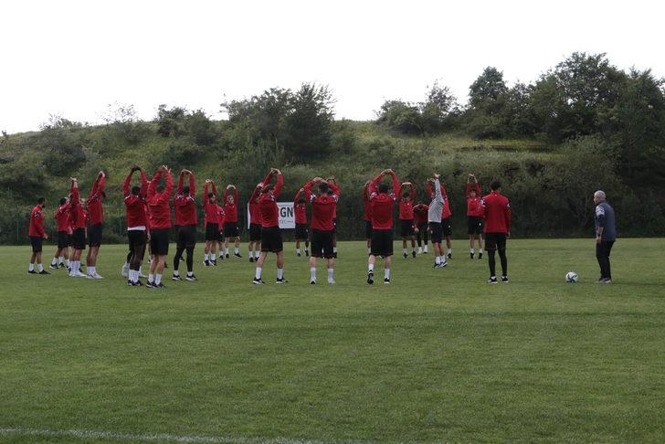 Sivasspor, yeni sezon hazırlıkları için Bolu'da kampa girdi G2