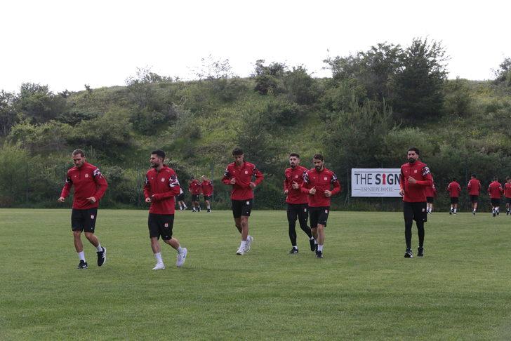 Sivasspor, yeni sezon hazırlıkları için Bolu'da kampa girdi G4