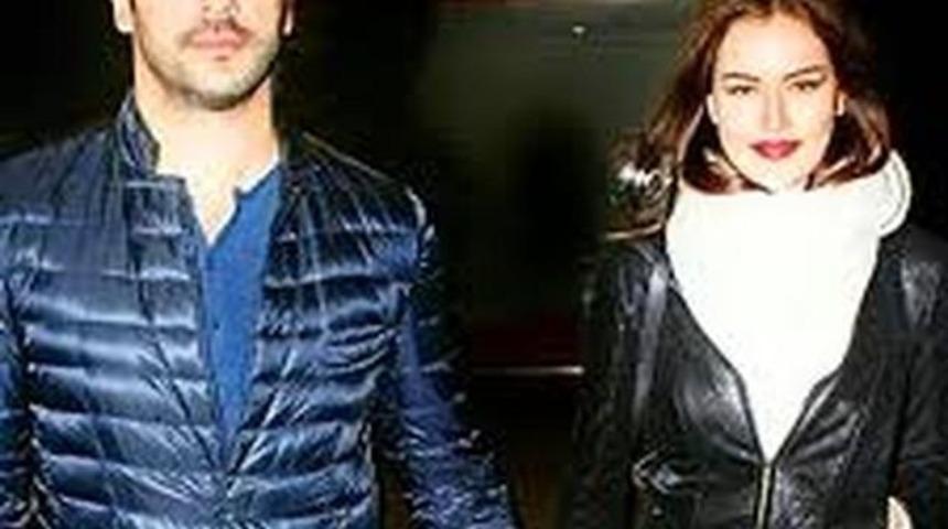Burak &Ouml;z&ccedil;ivit Fahriye Evcen &Ccedil;ifti Evlendi'mi?