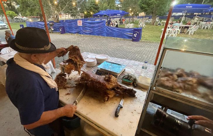 Kırkpınar'ın geleneksel lezzeti kuzu çevirme Sarayiçi'ndeki yerini aldı G4