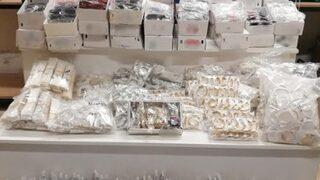 Eskişehir'de 3 bin 758 kaçak ürün ele geçirilen operasyonda 2 şüpheli yakalandı