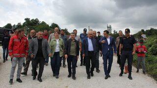 İçişleri Bakan Yardımcısı Ersoy, selin etkili olduğu Yığılca'da incelemelerde bulundu