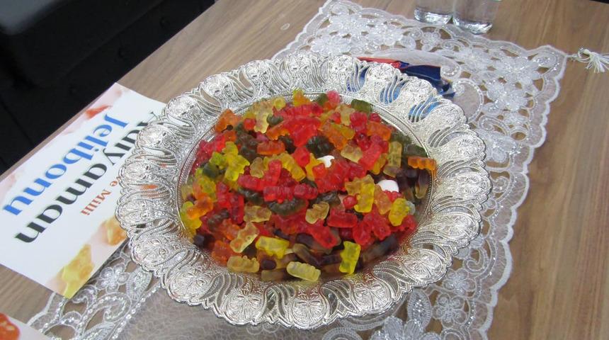 Sosyal medyada gündem olmuştu! Belediyeden dikkat çeken 'jelibon' hamlesi "İlk mahsullerini aldık"