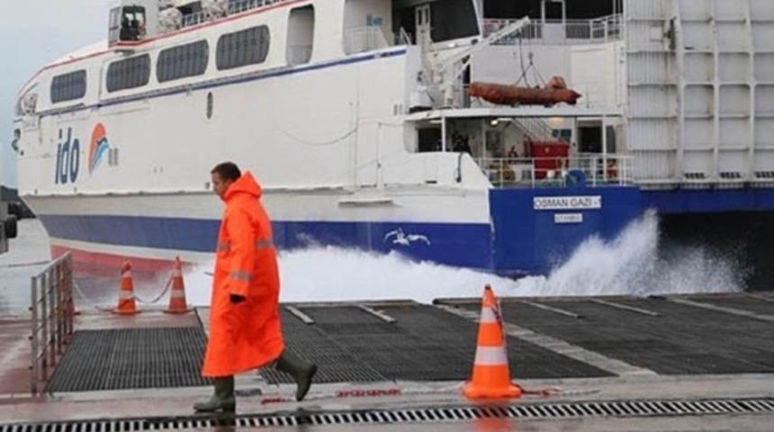 İstanbul'da t&uuml;m şehir hatları seferleri iptal edildi